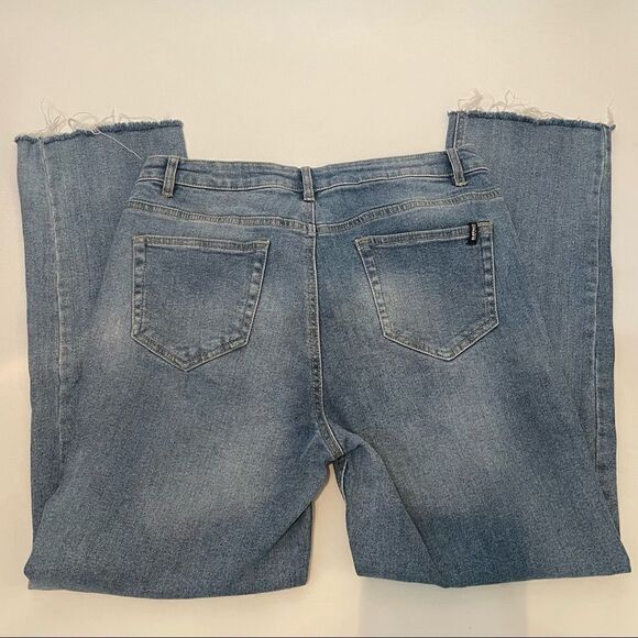Buffalo size 31 27” crop - Picture 4 of 10